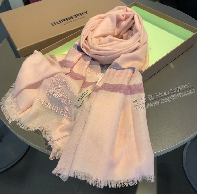 Burberry新品經典巴格羊絨圍巾 巴寶莉2021新款小格紋女士圍巾  mmj1592